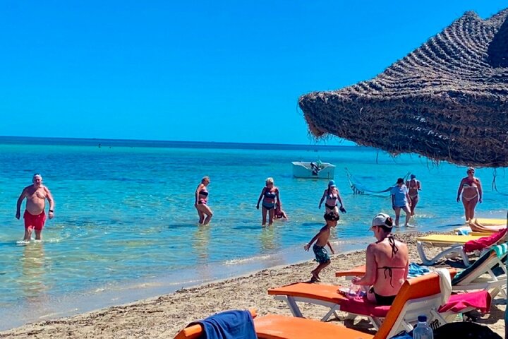 Excursion to Kuriat Island by Yacht
