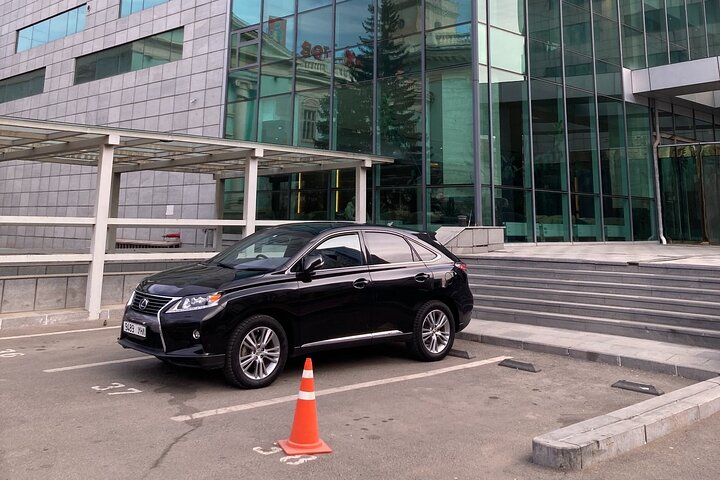 Ulaanbaatar: Chinggis Khaan Airport (UBN) Taxi Transfer 24/7