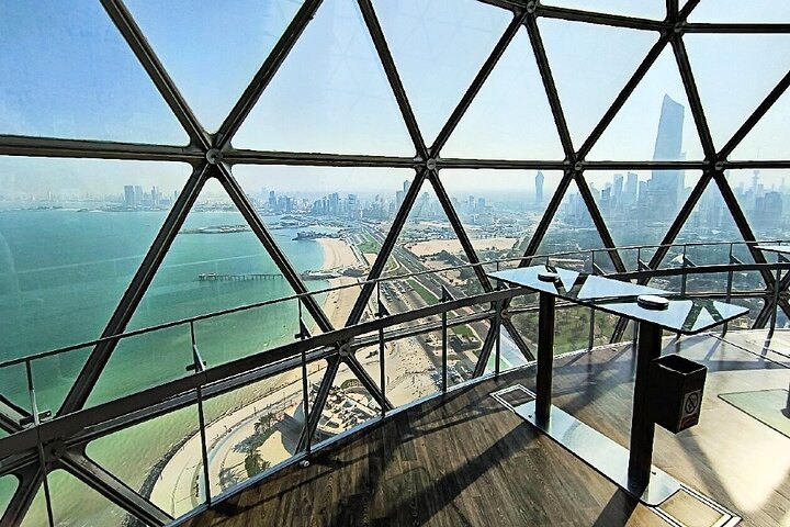 Full Day licensed Tours in Kuwait City & Desert PickUp & DropOff