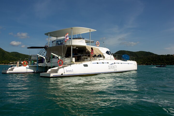 Pattaya Full-Day 3 Tropical Island tour Snorkeling Cruise Buffet
