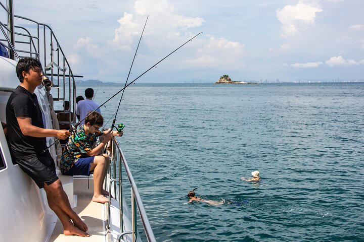 Pattaya Full-Day 3 Tropical Island tour Snorkeling Cruise Buffet