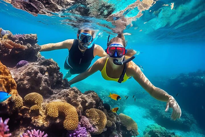 Luxury Cruise to Orange Bay and Hula Hula island Trip
