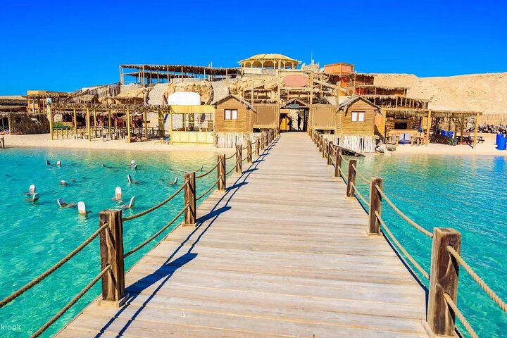 Luxury Cruise to Orange Bay and Hula Hula island Trip