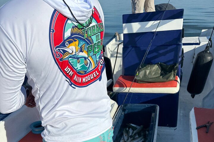 Private Fishing Tour in Holbox Island with Lunch and Pick up