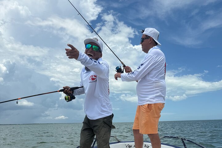 Private Fishing Tour in Holbox Island with Lunch and Pick up