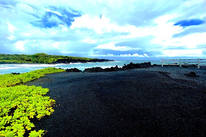 Rainforest Tour to Hana and Beyond