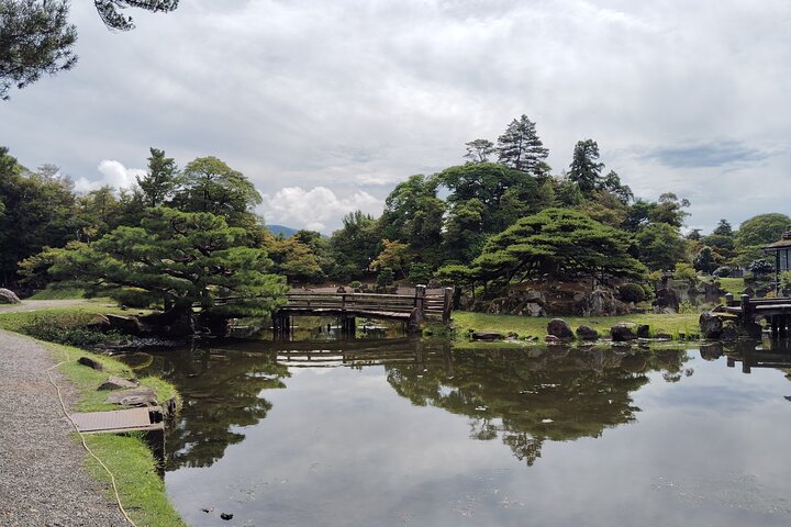 Shiga: Future World Heritage Site Hikone Castle Guided Tour