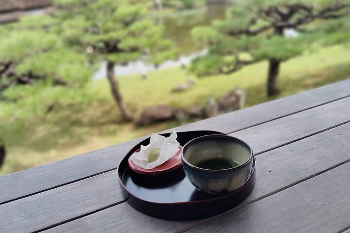 Shiga: Future World Heritage Site Hikone Castle Guided Tour