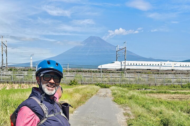 Mt. Fuji Private Guided E-Bike Tour : Fuji City