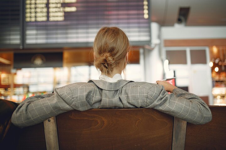 Hurghada Airport Transfer Safe Private Ride by Female Driver