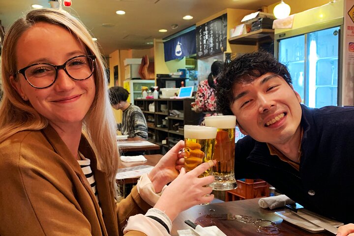 Shiga: Hikone Bar-Hopping Tour with Local Food and Drinks