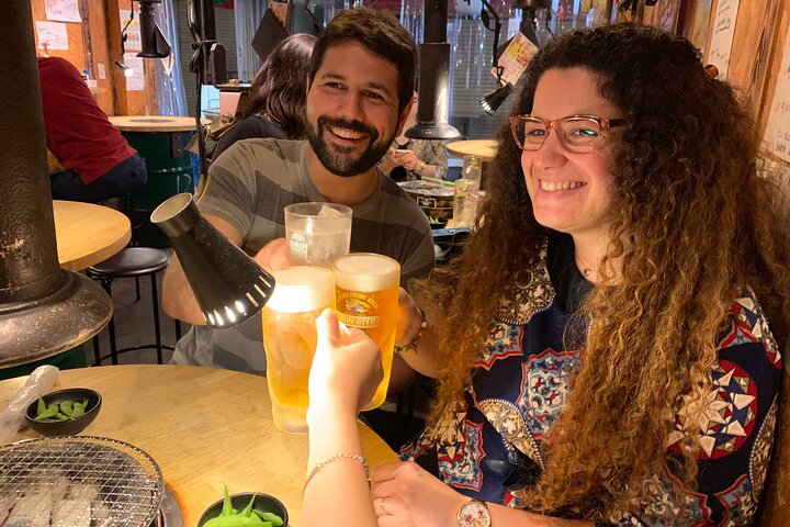 Shiga: Hikone Bar-Hopping Tour with Local Food and Drinks