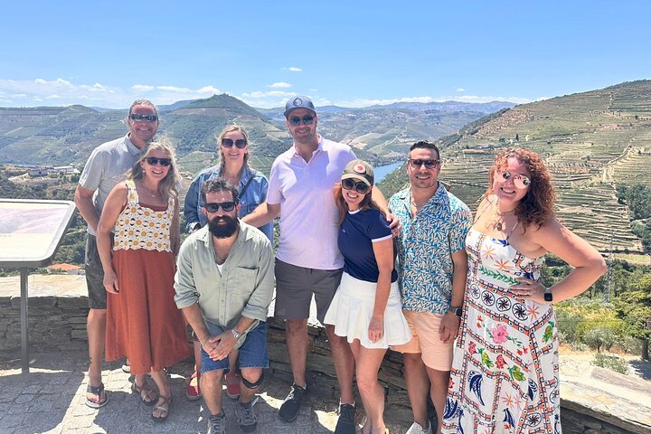 Douro Valley Premium Small-Group Tour: Wine, Lunch & Cruise