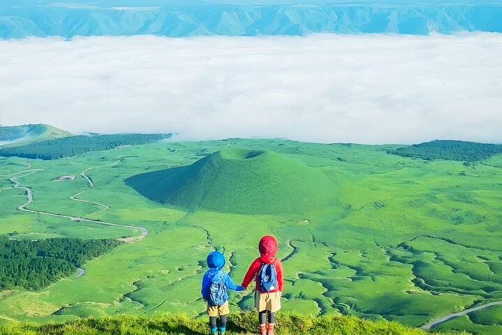 Fukuoka: Mt.Aso, Miyazaki, Takachiho Gorge with Beef Lunch Tour