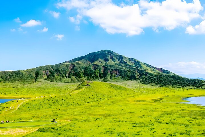Fukuoka: Mt.Aso, Miyazaki, Takachiho Gorge with Beef Lunch Tour