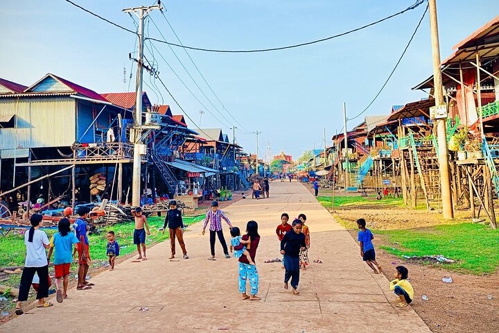 Private Tour Kampong Pluk village and boat cruise on Tonle Sap