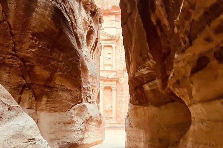 Private 3-Hour Guided Tour of Petra with Hotel Pickup .