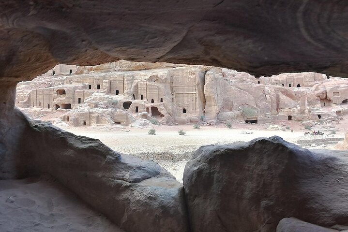 Private 3-Hour Guided Tour of Petra with Hotel Pickup .