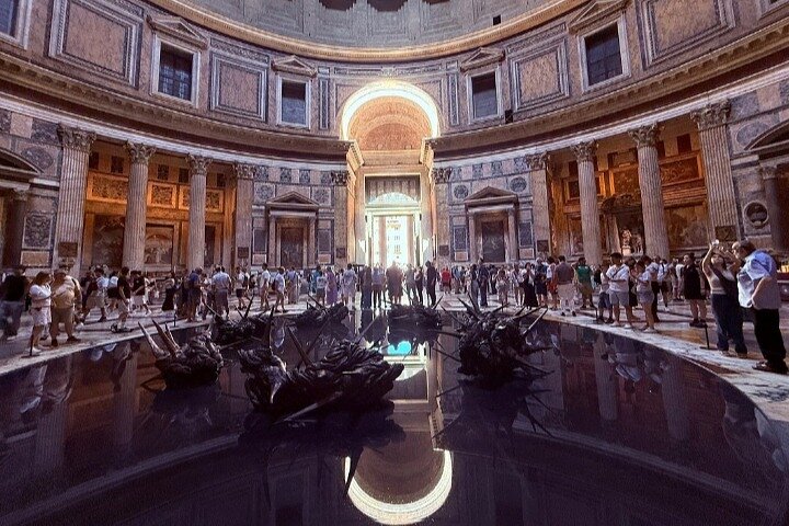 Skip the line with exclusive entrance to the Pantheon