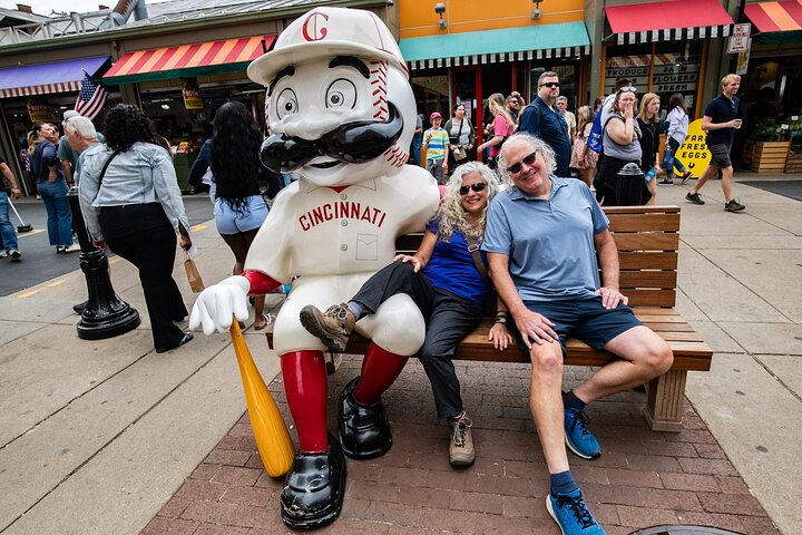 Cincinnati Historic Centre Food Tour with 6 Authentic Dishes