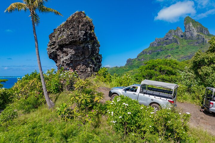 Bora Bora: Half Day Island 4WD Guided Tour