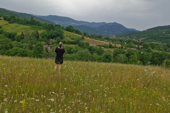 Discover Apuseni Mountains - Scarita Summit,Sipote Waterfall and Dumesti Village