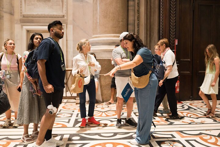 Milan Super Saver: Skip-the-Line Duomo and Rooftop Guided Tour