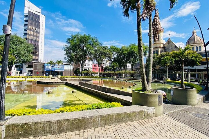 Explore Pereira; History, Gastronomy, coffee and cable car