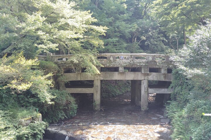 Shiga: Sakamoto Walking Tour of Stone Walls Faith and History