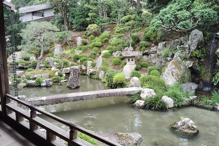 Shiga: Sakamoto Walking Tour of Stone Walls Faith and History