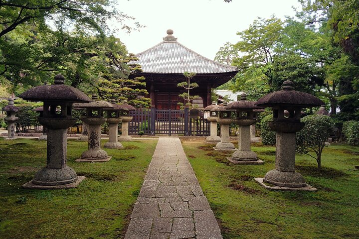 Shiga: Sakamoto Walking Tour of Stone Walls Faith and History