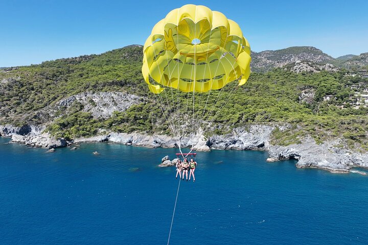 Sarıgerme Parasailing Flight