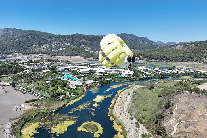 Sarıgerme Parasailing Flight