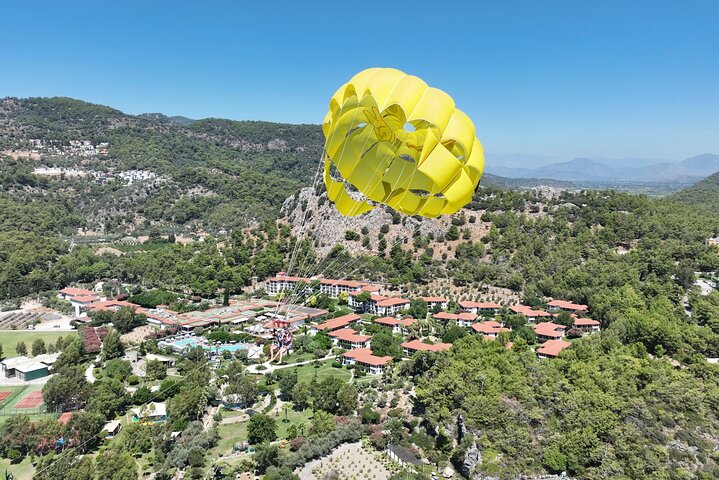 Sarıgerme Parasailing Flight