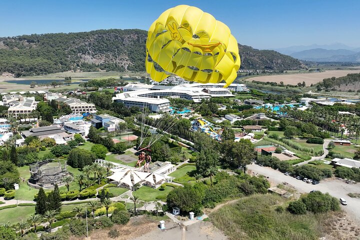Sarıgerme Parasailing Flight