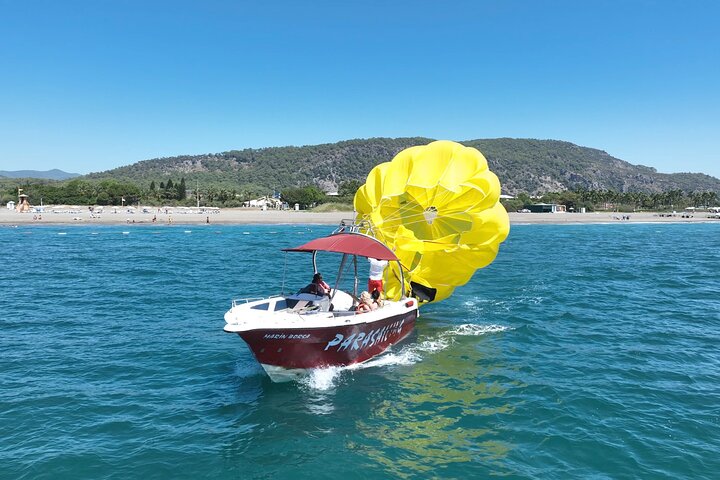 Sarıgerme Parasailing Flight