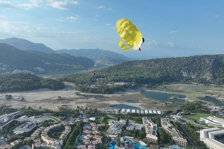 Sarıgerme Parasailing Flight