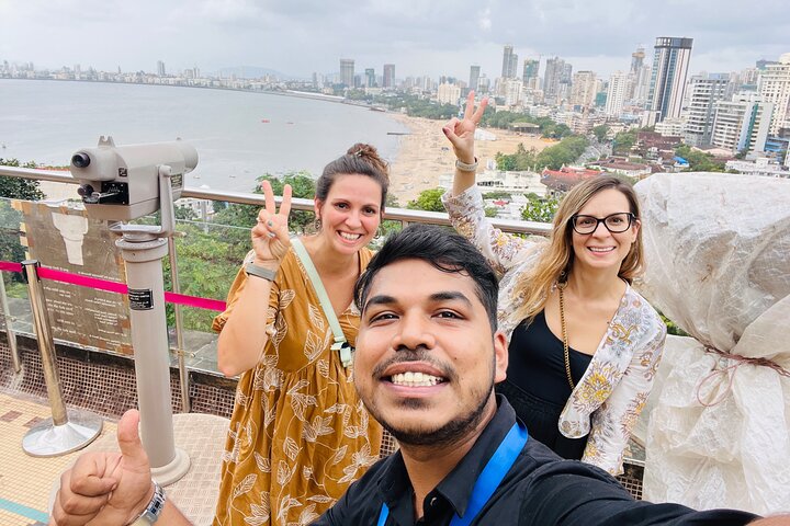 Private Mumbai City Tour with Guide and Transport
