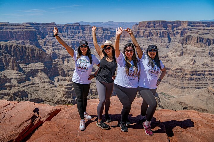 Grand Canyon West, Hoover Dam Stop,Wi-Fi,Optional Lunch & Skywalk