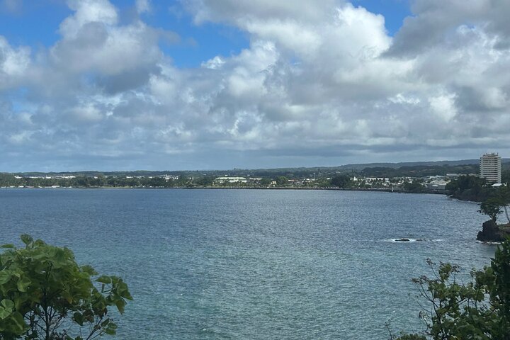 Big Island Scenic Tour: Volcano Hilo Town Waterfall Beach & Lunch