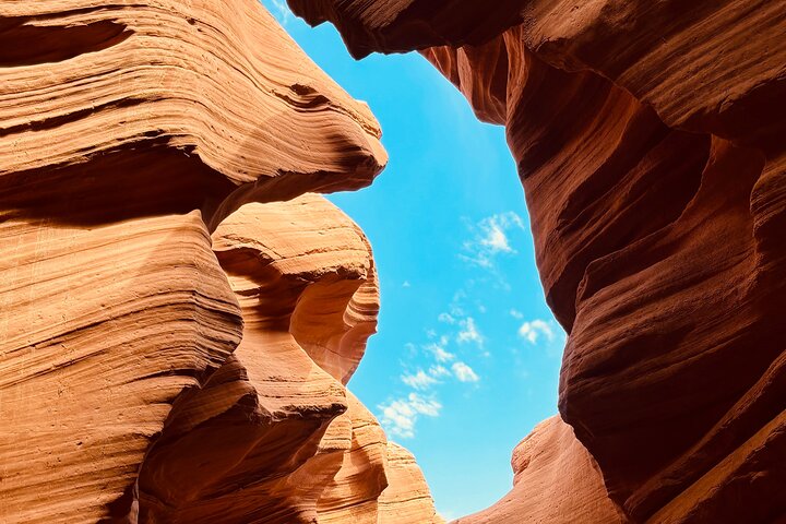 Award-Winning Lower Antelope Canyon, Horseshoe Bend 1-Day W/Wi-Fi