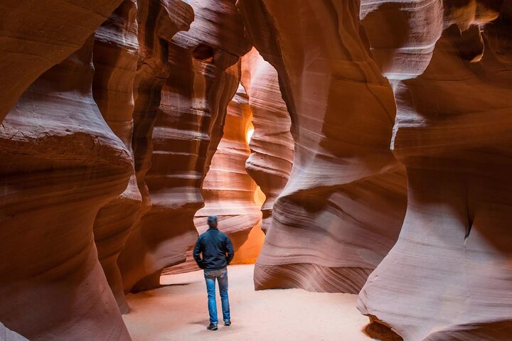Award-Winning Lower Antelope Canyon, Horseshoe Bend 1-Day W/Wi-Fi