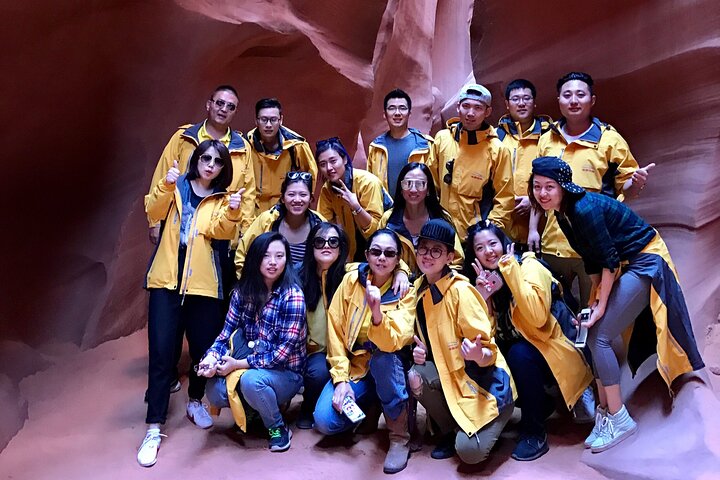 Award-Winning Lower Antelope Canyon, Horseshoe Bend 1-Day W/Wi-Fi