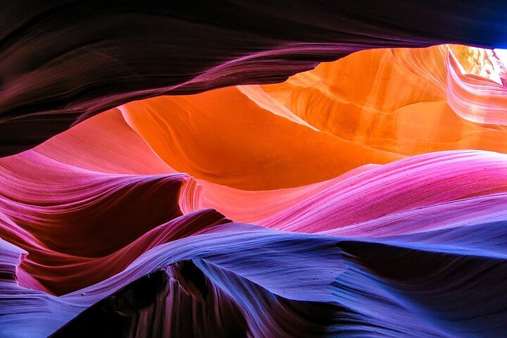 Award-Winning Lower Antelope Canyon, Horseshoe Bend 1-Day W/Wi-Fi