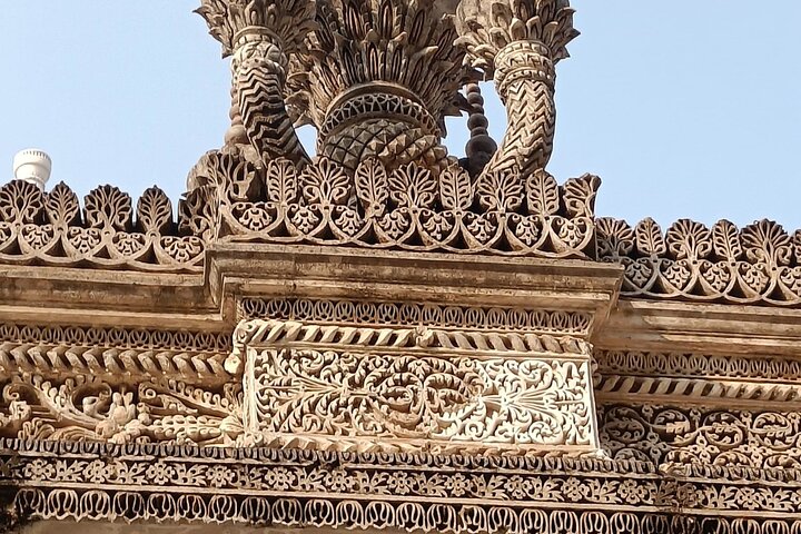 4Hr Experiential Tour of Hyderabad's Historic & Cultural Old City