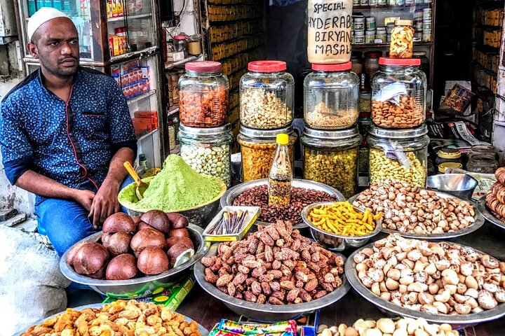4Hr Experiential Tour of Hyderabad's Historic & Cultural Old City