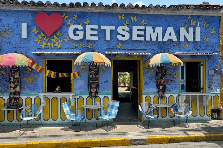 Private Walking Tour in Cartagena Walled City & Getsemaní