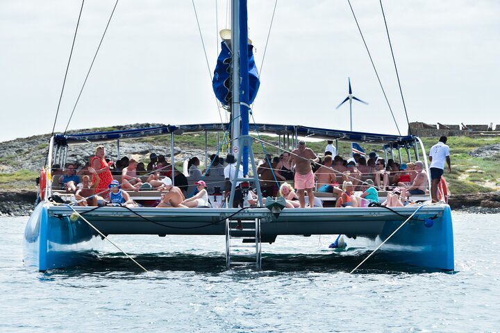 Boa Vista Catamaran Tour: All Inclusive Bay Cruise