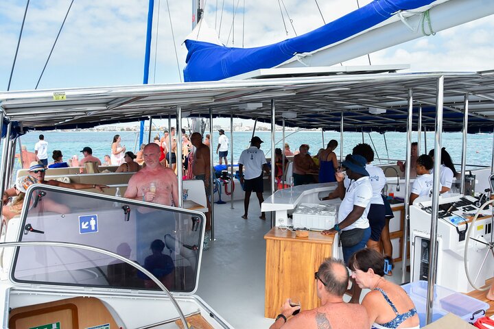 Boa Vista Catamaran Tour: All Inclusive Bay Cruise