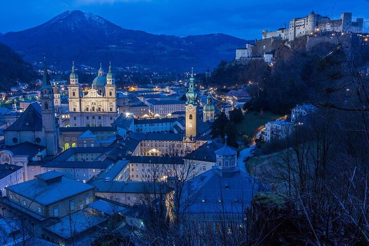 PrivaeTransfer from Vienna to Salzburg with sightseeing stop